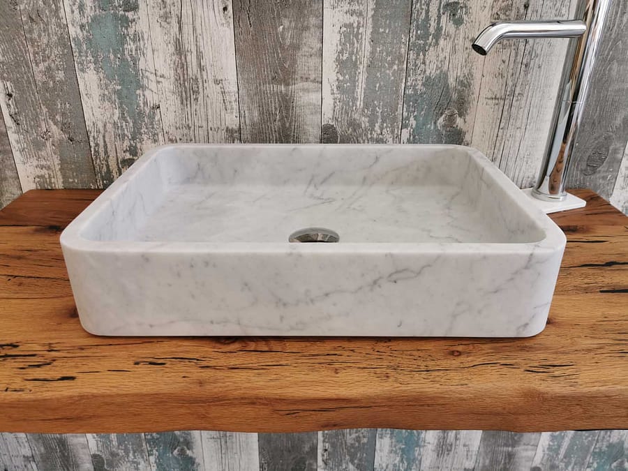 lavandino bagno sospeso in marmo di carrara