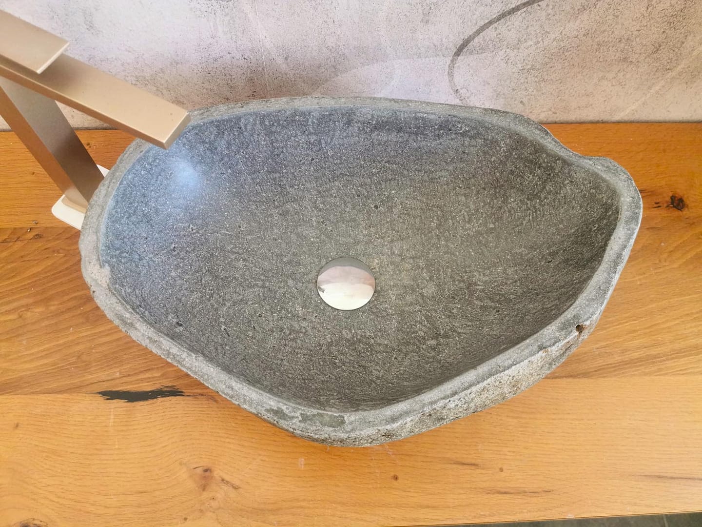 lavabo da appoggio grezzo