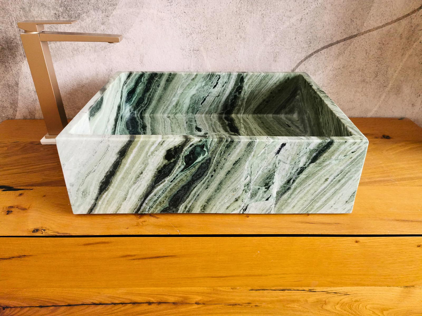 lavabo di design in marmo verde