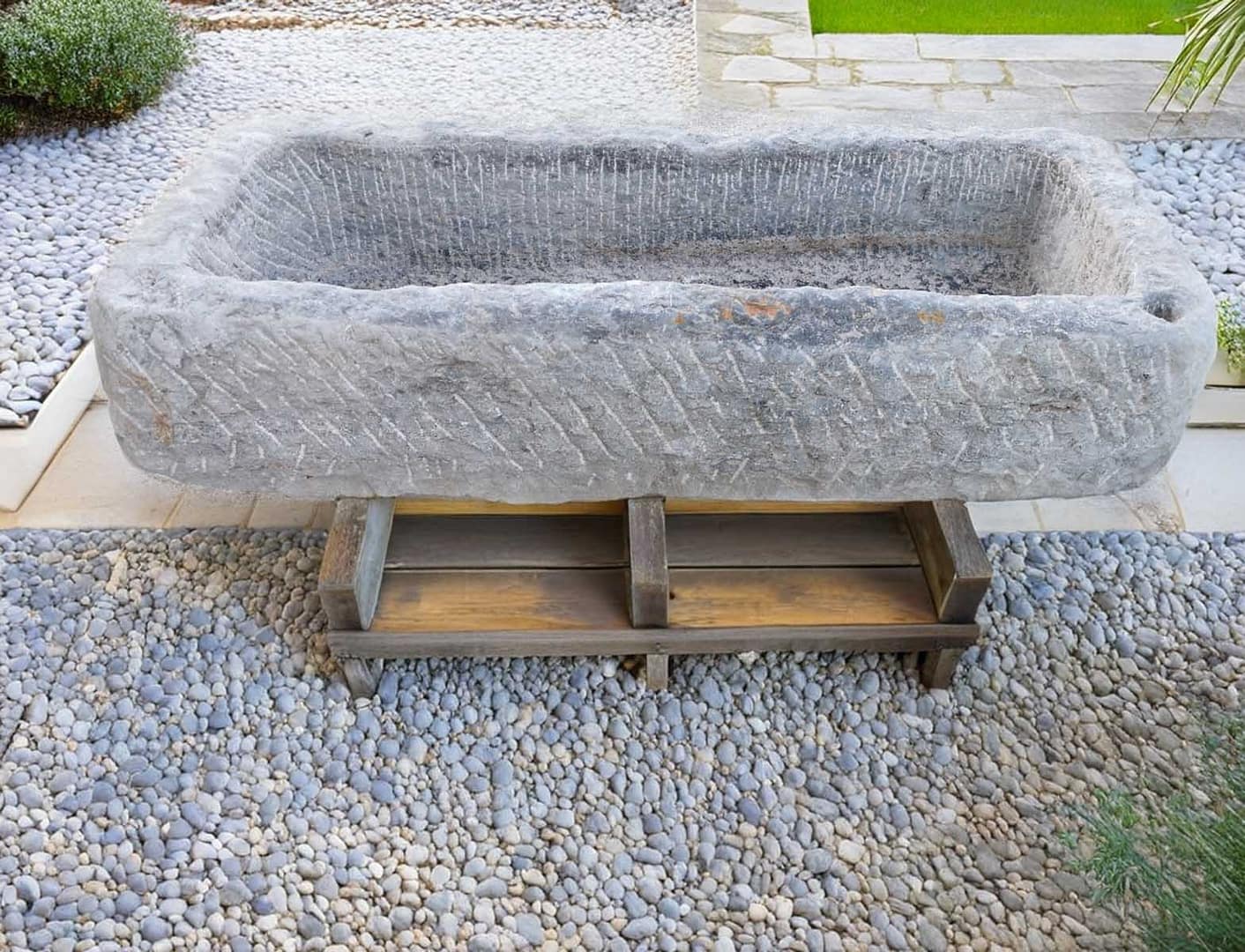 lavello-anticato-in-pietra-da-esterno.jpg