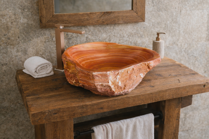 lavabo rustico da appoggio grezzo rosso