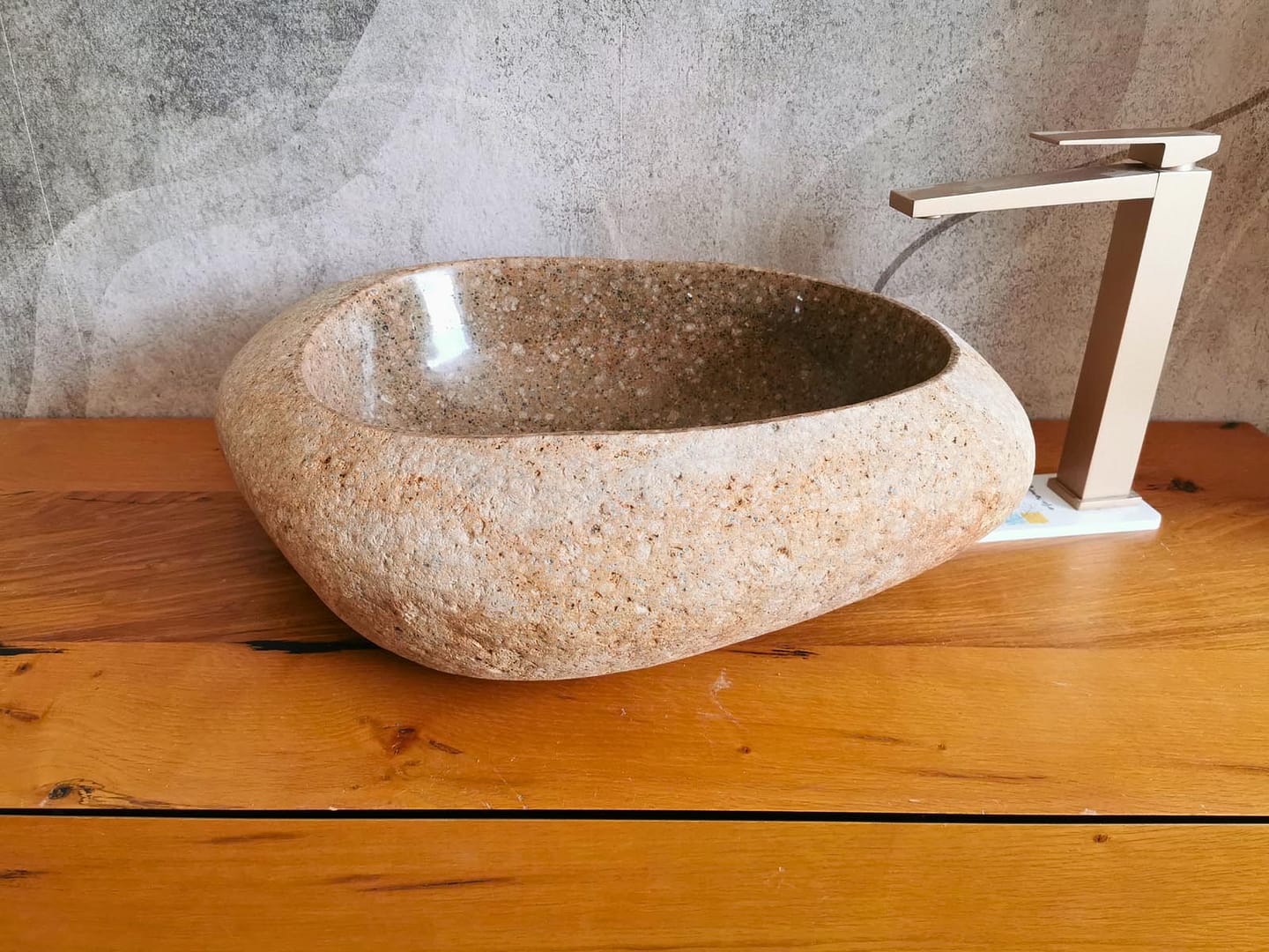 Vasque en pierre naturelle pour salle de bain
