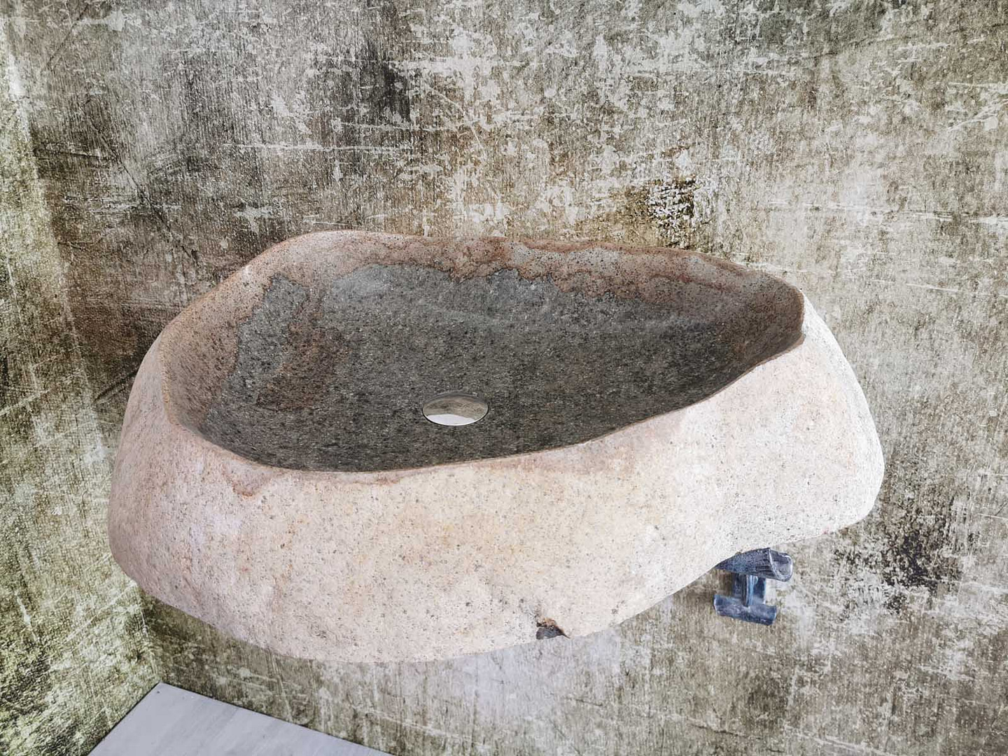 bagni con lavabo in pietra