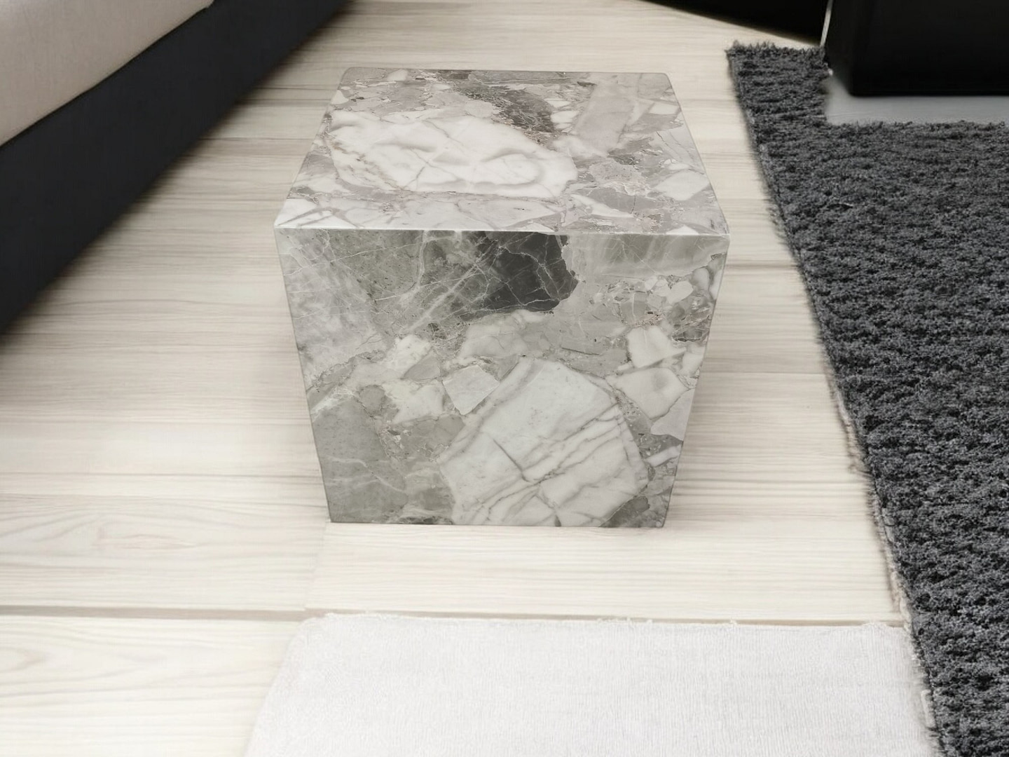 tavolino basso in marmo grigio chiaro