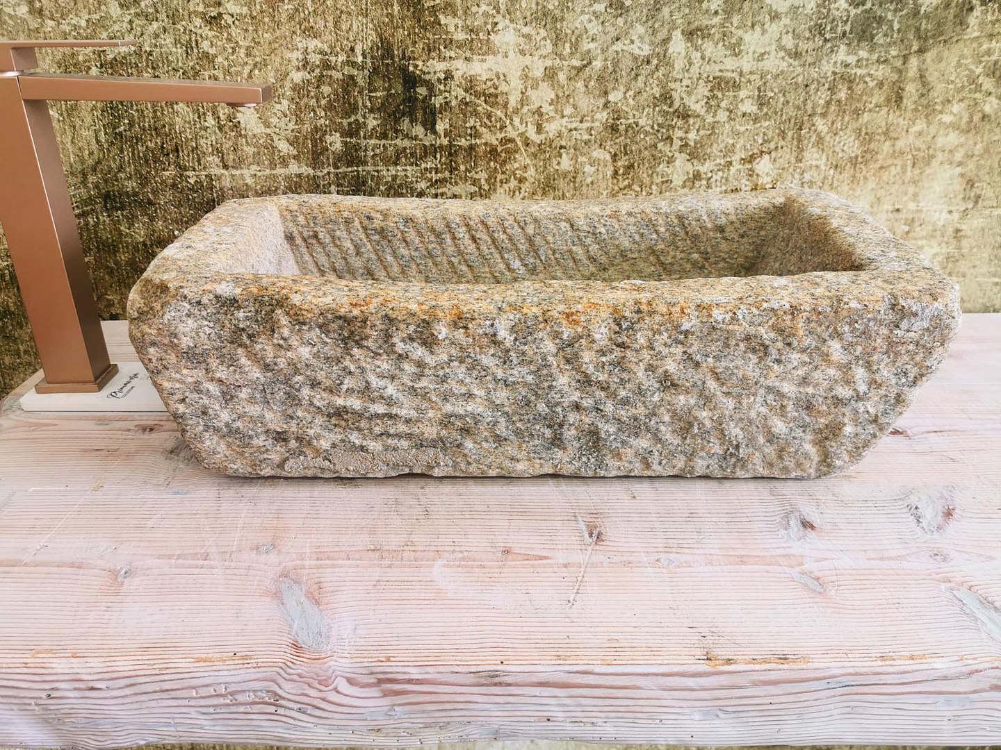 lavandino rustico grezzo