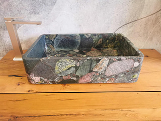 lavello rustico in granito naturale