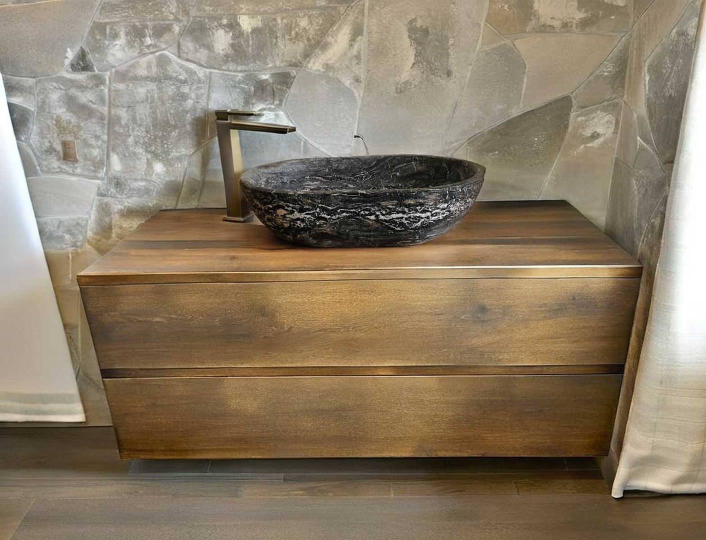 lavabo ovale in marmo lunar