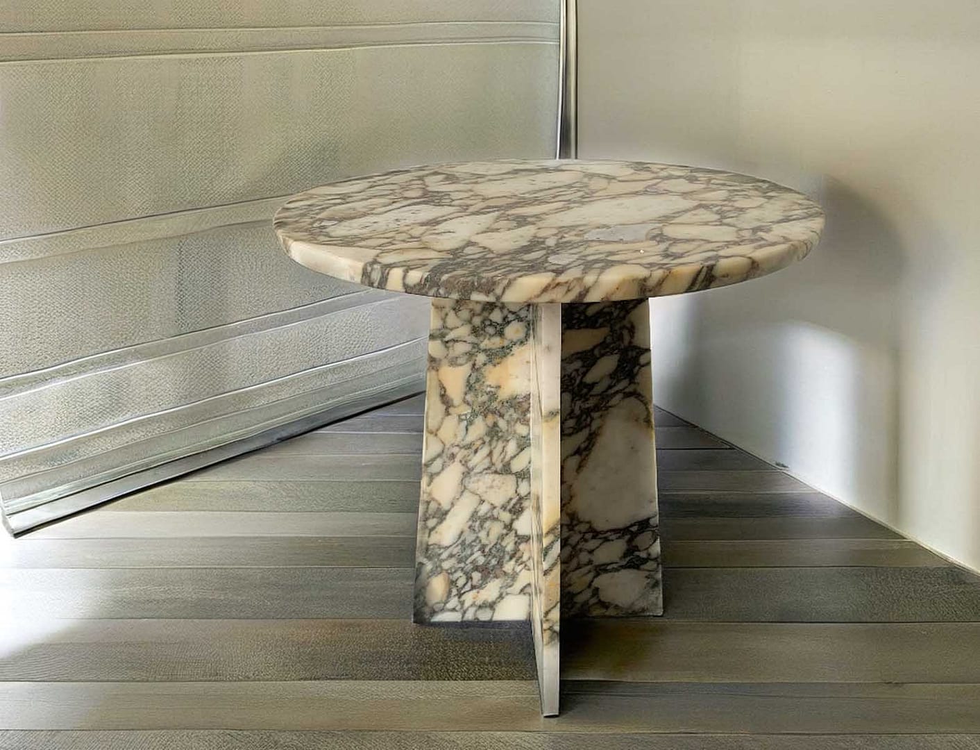 tavolino moderno di design in marmo