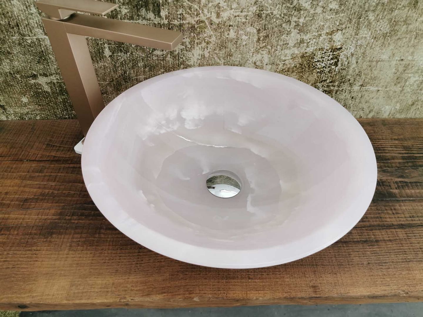 round sink pink