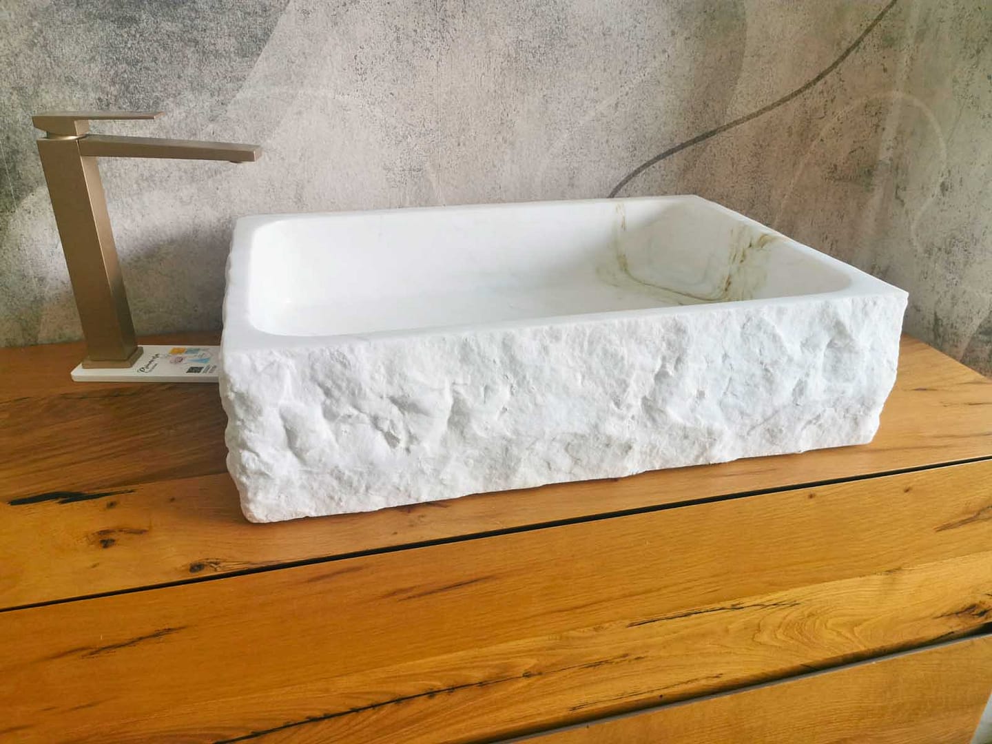 lavabo grezzo in carrara