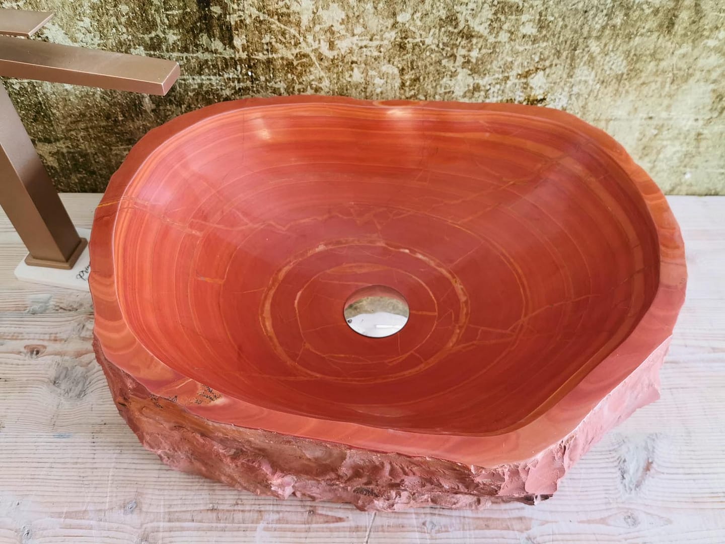 Lavabo in marmo grezzo per bagno country