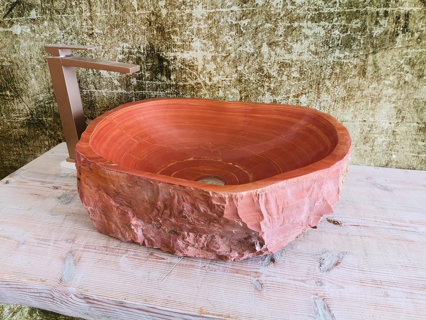 Lavabo rustico in marmo massiccio