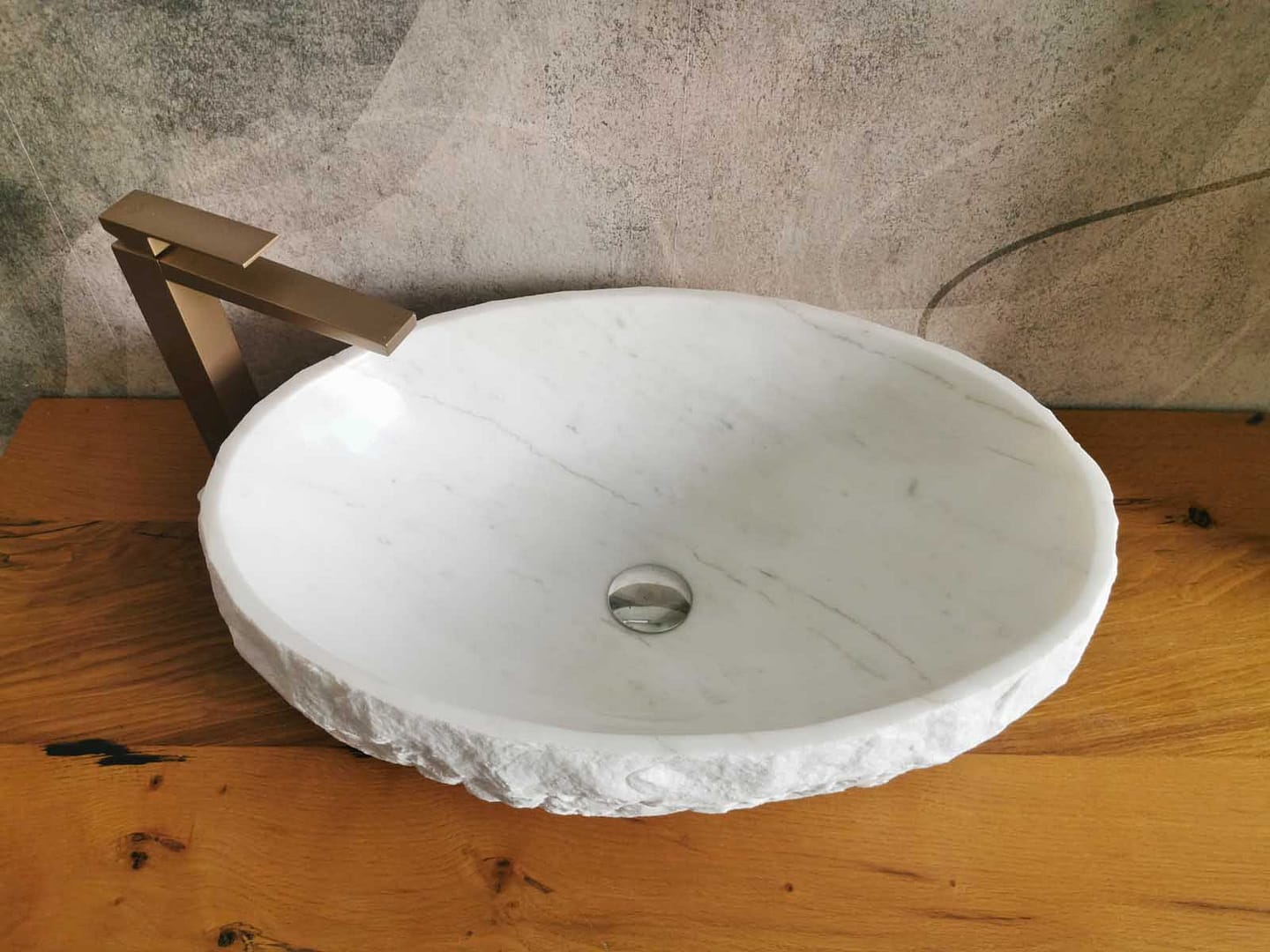 lavabo da appoggio in marmo bianco statuario