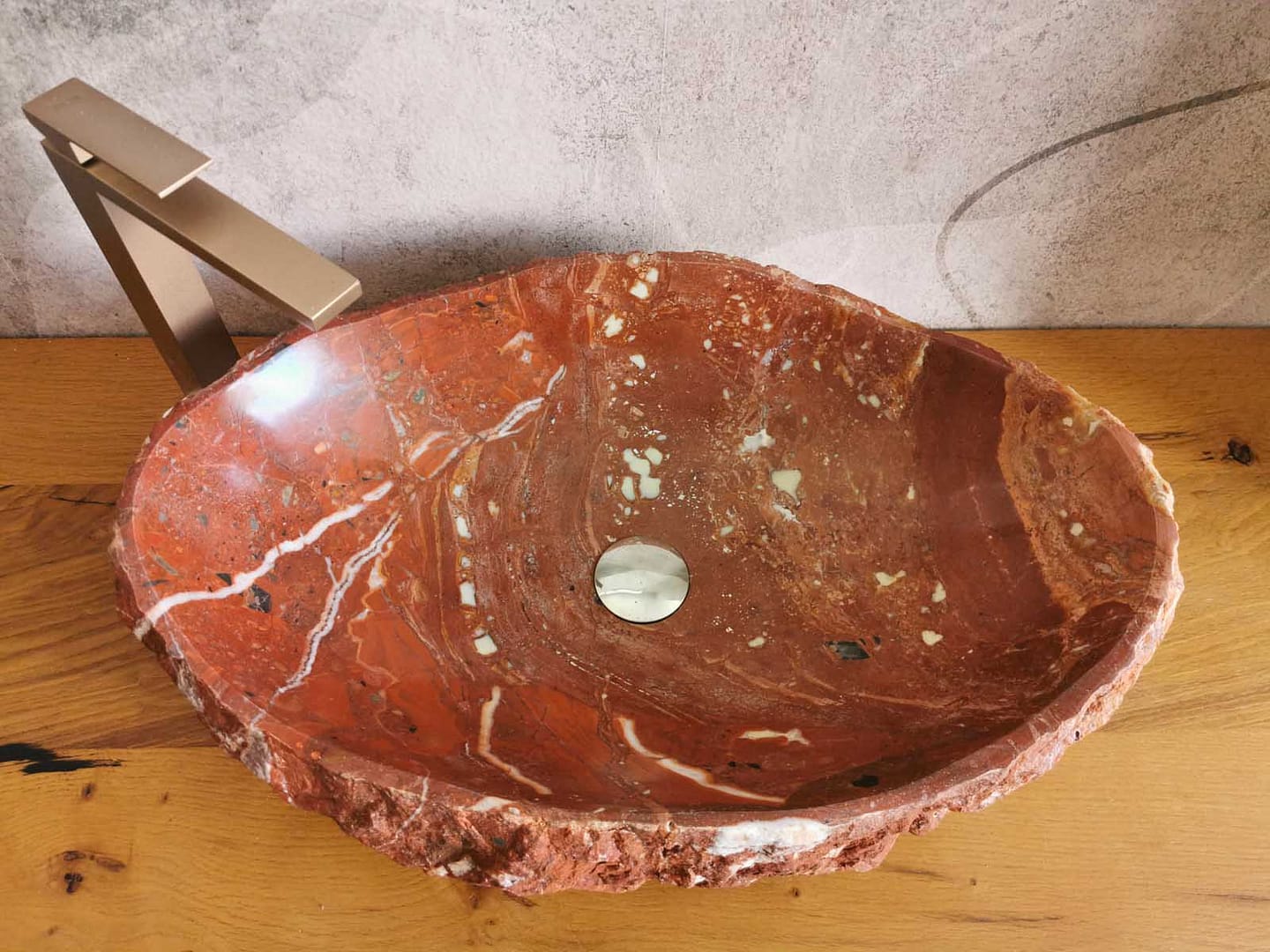 lavabo per esterno in marmo rosso grezzo