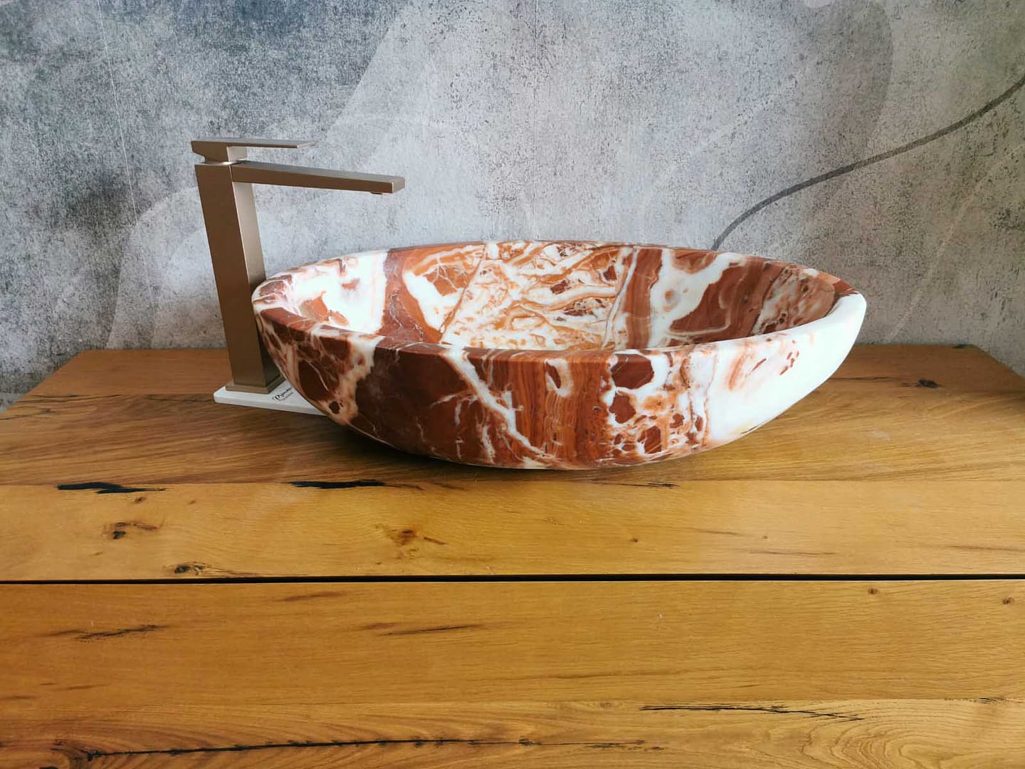 lavandino da appoggio moderno rosso