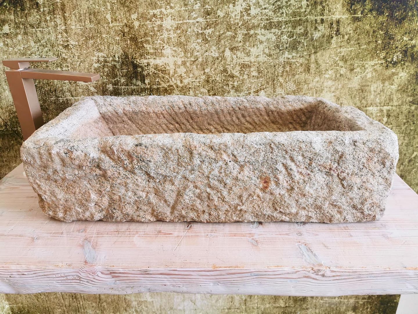 lavabo rustico in granito