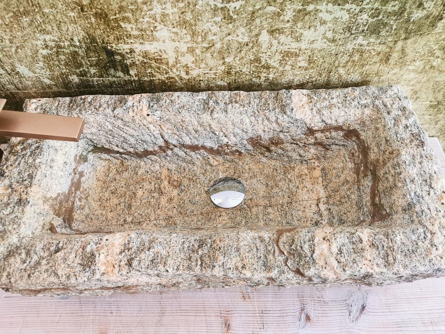 lavabo granito rustico da appoggio