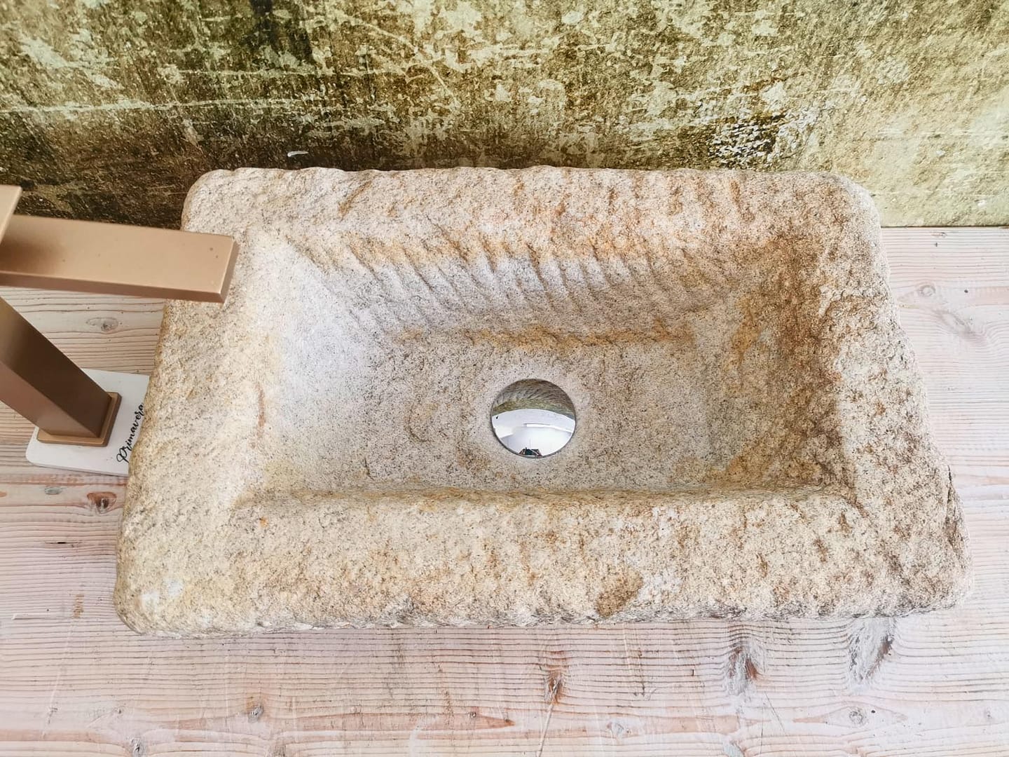 lavabo granito rustico superficie grezza