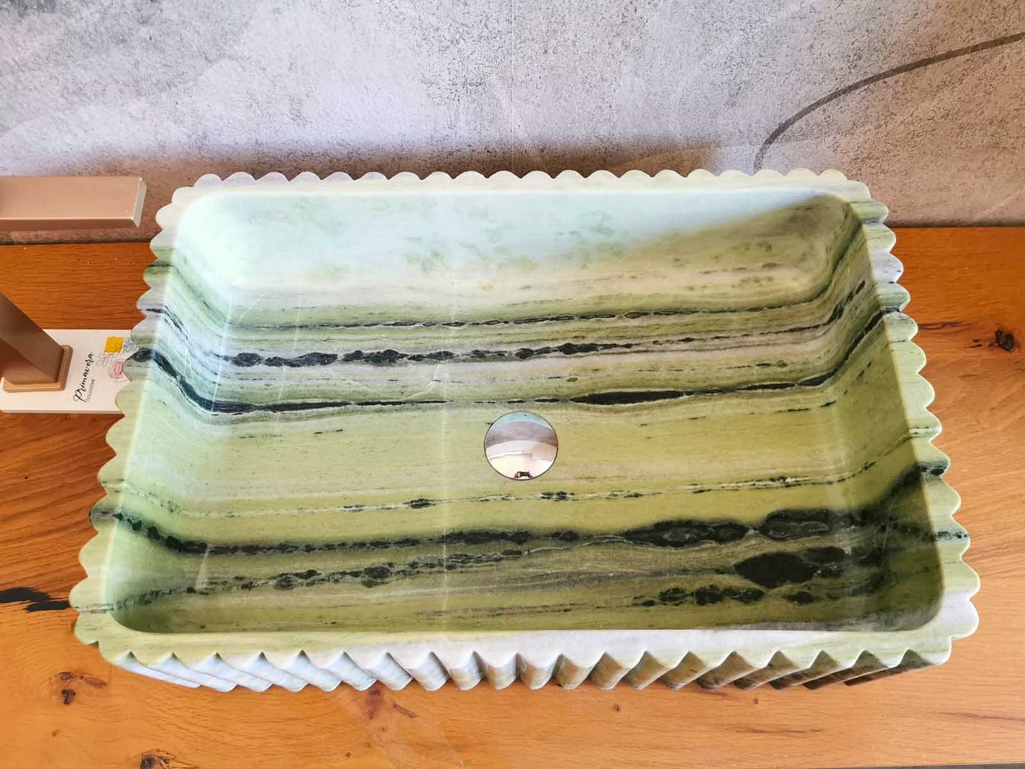 lavabo da appoggio di design verde
