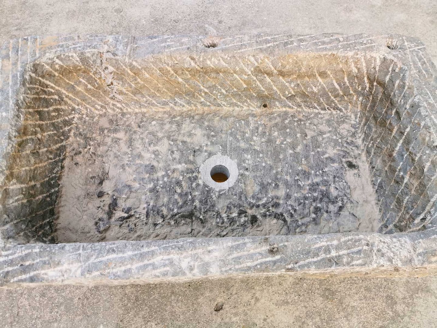lavabo per esterno vecchio