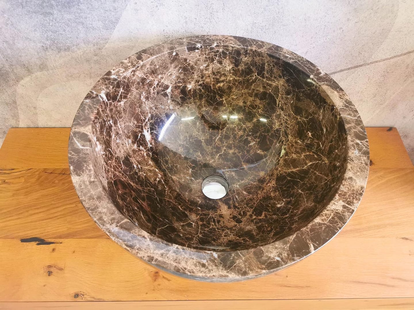 lavabo grande in marmo moderno