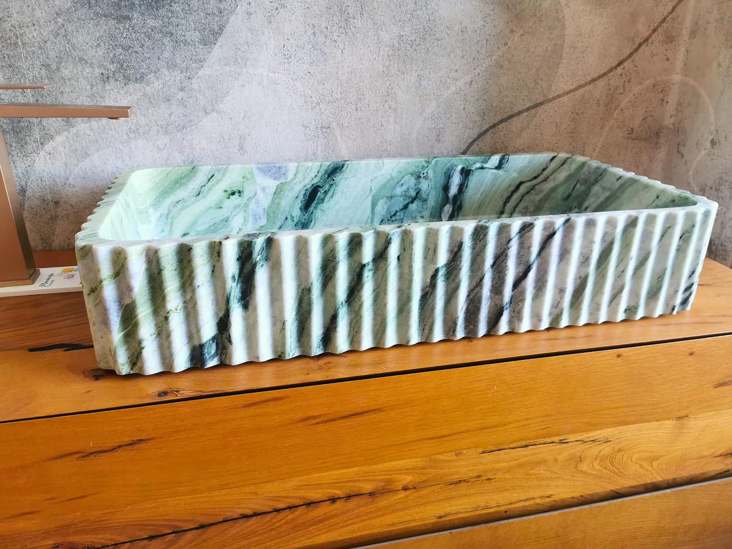 lavabo moderno in marmo verde