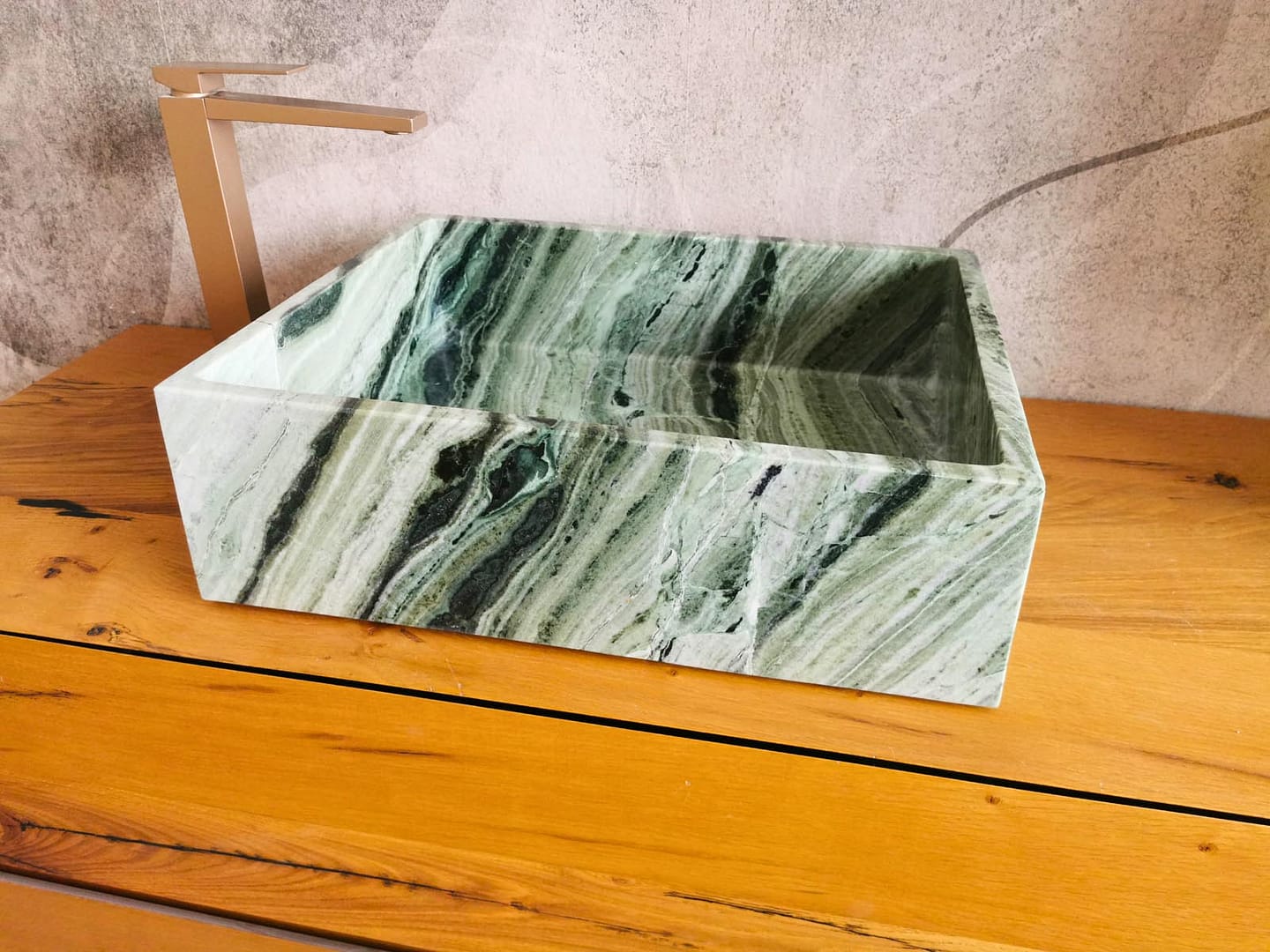 lavabo moderno particolare in marmo verde