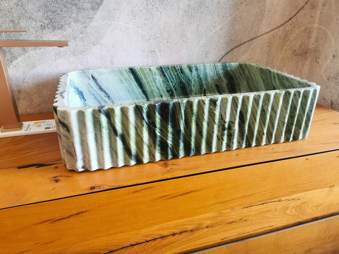 lavabo per bagno moderno colore verde