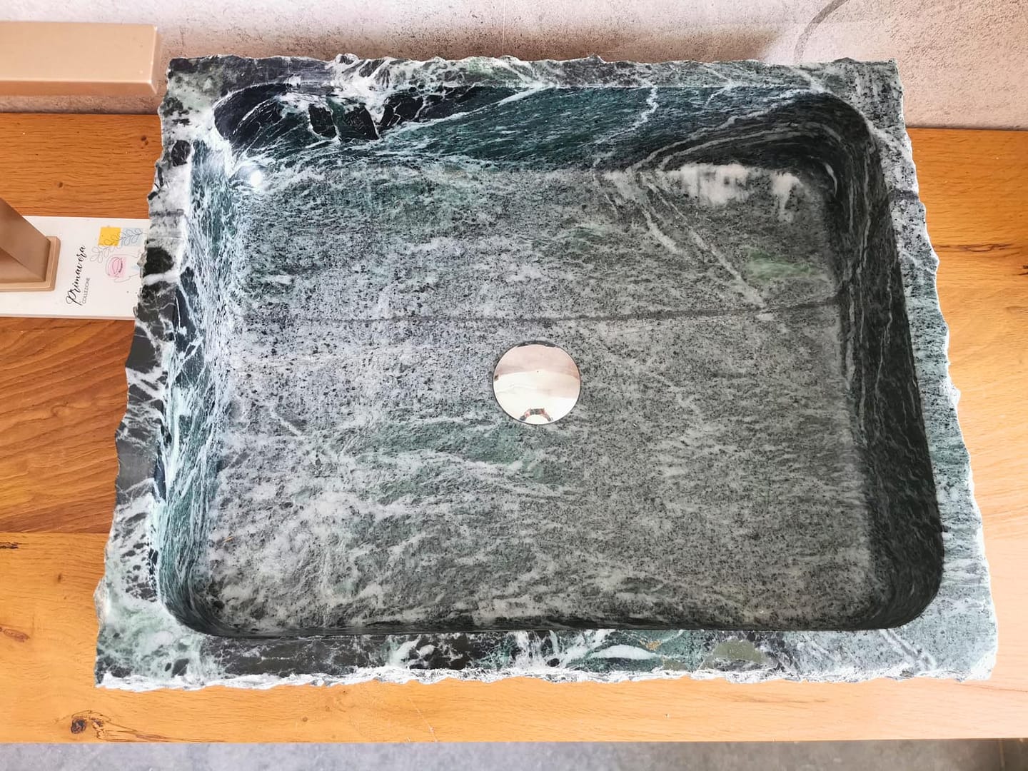 lavandino verde grezzo