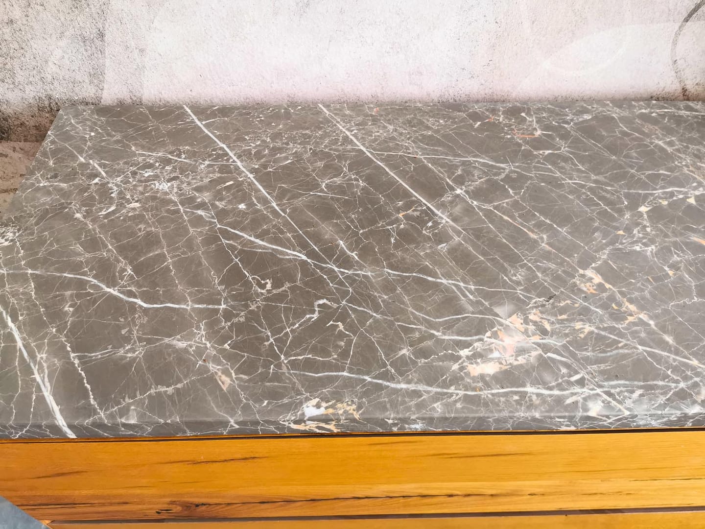 mensola in marmo da bagno su misura