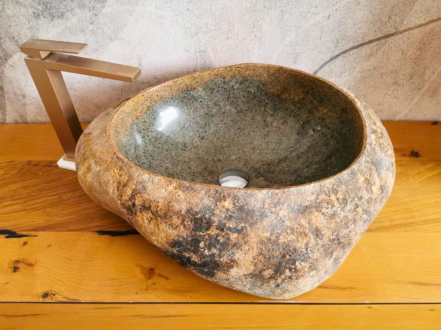 lavabo in pietra