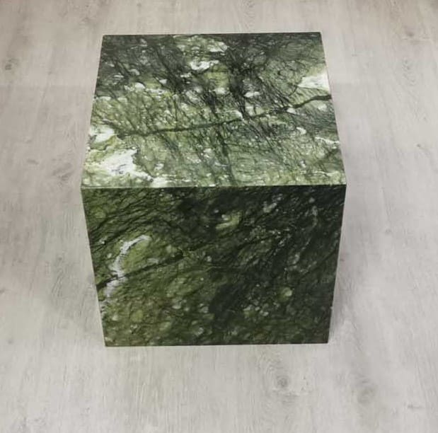 tavolino basso in marmo verde