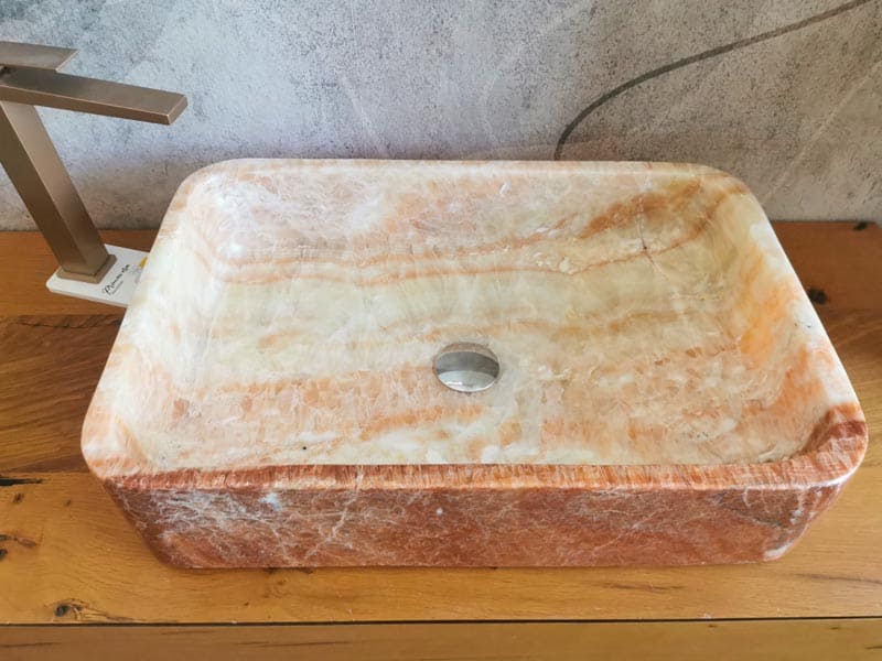 lavabo moderno da appoggio in marmo onice