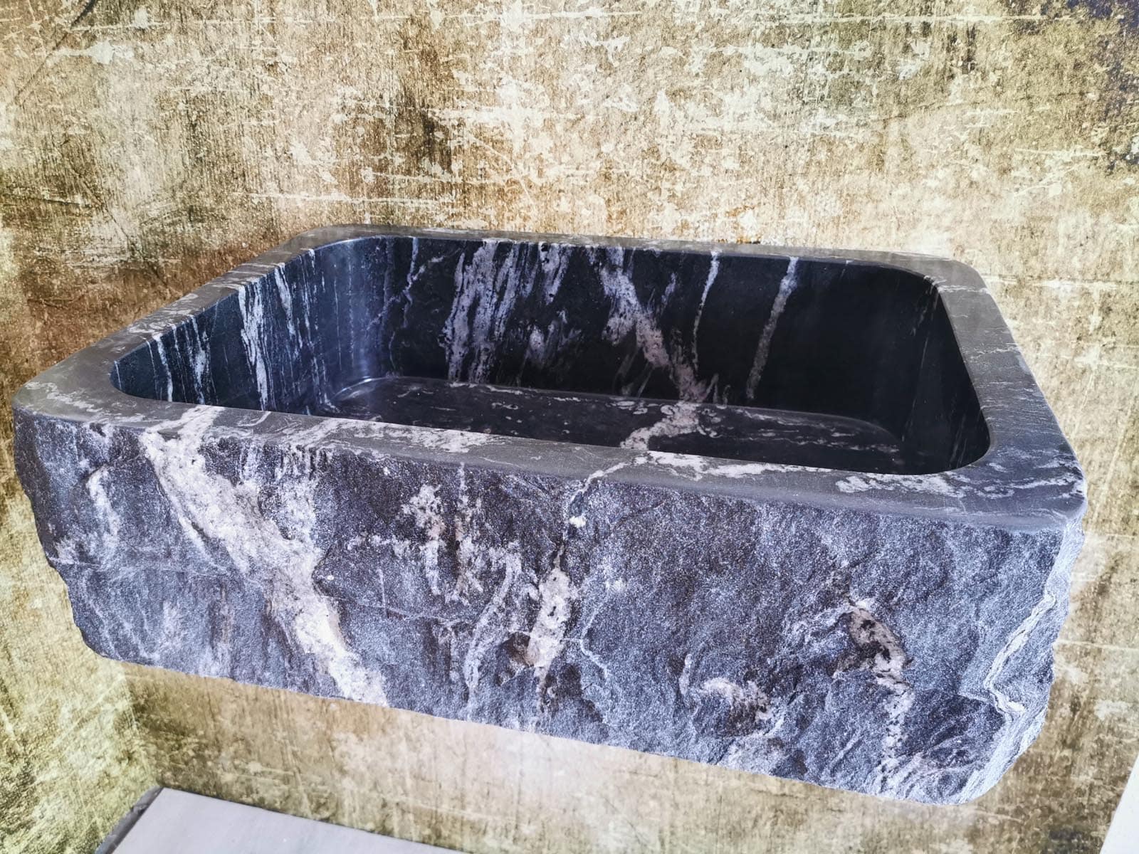 Lavello da cucina nero in granito  Misura 70x50cm Altezza 20cm