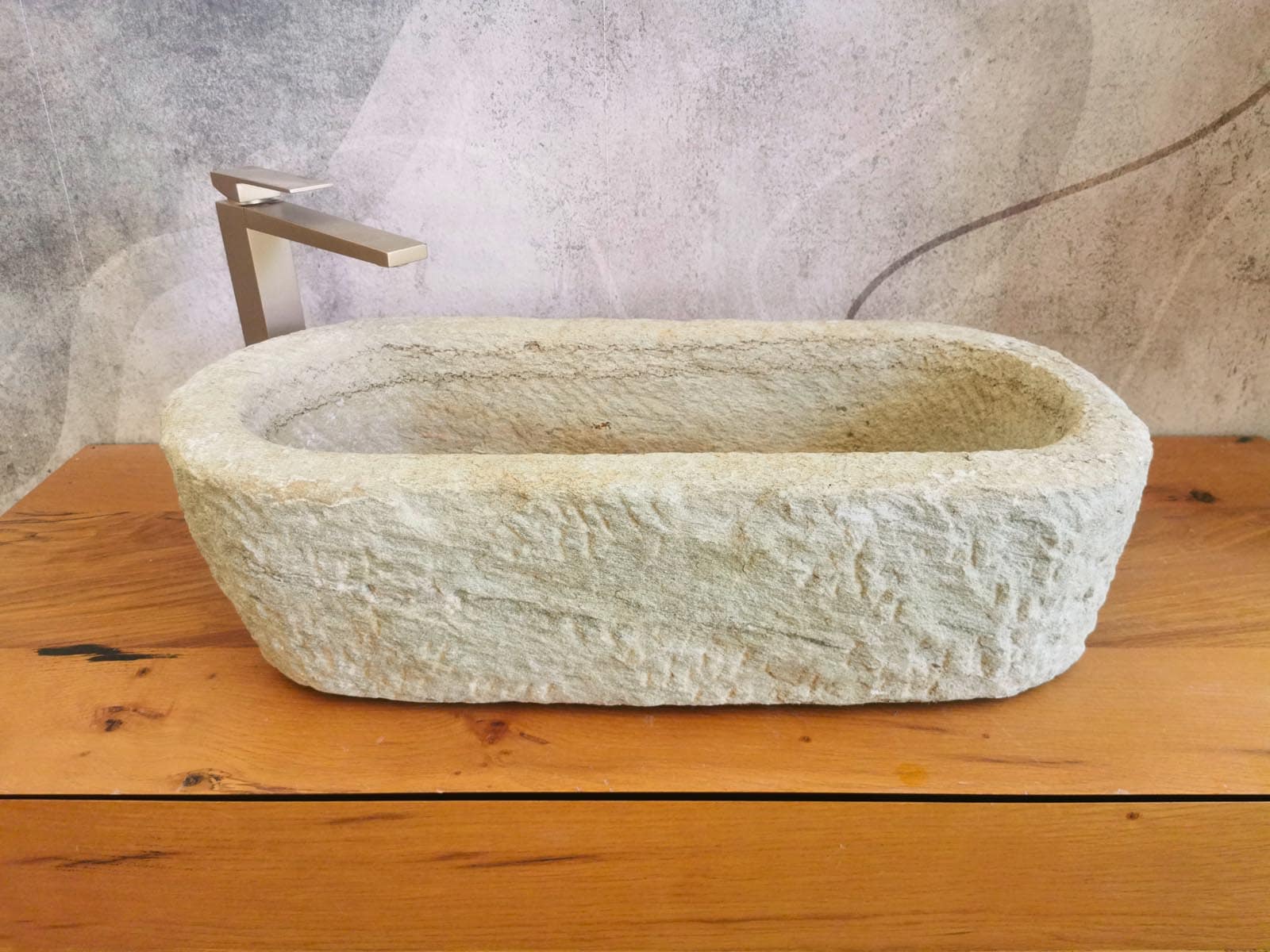 Lavello rustico in granito antico 65x31x18 cm carattere naturale