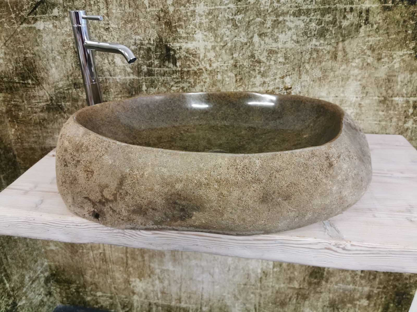 lavandino in pietra bagno