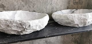 Paar Waschbecken aus Carrara-Marmor