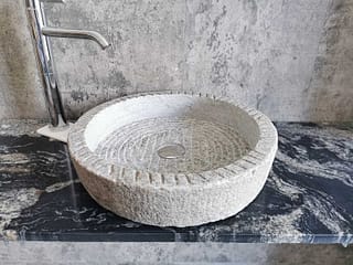 Aufsatzwaschbecken aus altem, antikem Granit