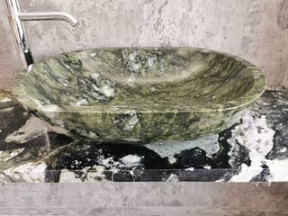 grünes Waschbecken